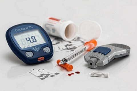 medicina_zdravotnictvi_diabetes_injekcni_strikacka