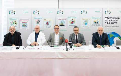 Odborníci, lékaři během tiskové konference ke Světovému dni ledvin, zleva: Ivo Šmoldas, MUDr. Vladimír Vojanec, MUDr. Martin Kuncek, profesor Ondřej Viklický a profesor Vladimír Tesař