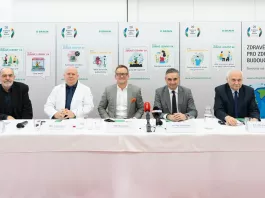 Odborníci, lékaři během tiskové konference ke Světovému dni ledvin, zleva: Ivo Šmoldas, MUDr. Vladimír Vojanec, MUDr. Martin Kuncek, profesor Ondřej Viklický a profesor Vladimír Tesař