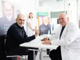 Ivo Šmoldas během vyšetření rizikových faktorů s MUDr. Vladimírem Vojancem, vedoucím lékařem sítě dialyzačních středisek a nefrologických ambulancí B. Braun Avitum