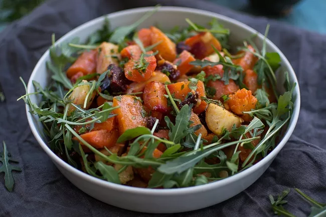 salat_pecena_zelenina_zazvor_recepty