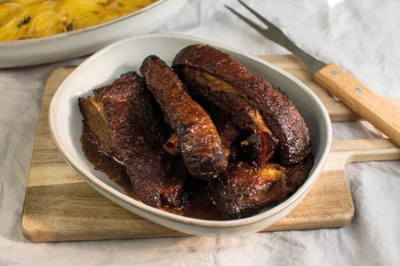 Pomalu pečená hovězí žebra, recept