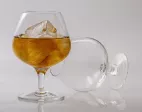 napoj_piti_sklenice_alkohol