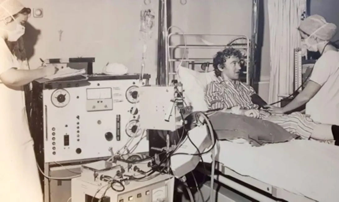 Předchůdce dnešní dialýzy ze 70. let 20. století